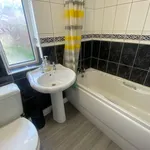 Rent 3 bedroom apartment in Yorkshire And The Humber