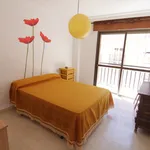 Alquilo 4 dormitorio apartamento de 120 m² en Huelva']