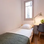 Rent 6 bedroom apartment in Barcelona