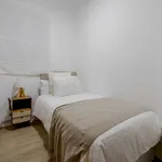 Rent a room of 87 m² in Madrid