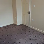 Rent 3 bedroom flat in West Midlands