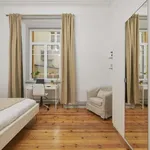 Rent a room in lisbon