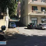 Affitto 5 camera appartamento di 177 m² in Genoa