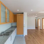 Rent 3 bedroom apartment of 109 m² in Porto