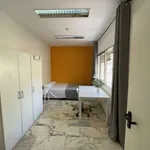 Rent a room of 300 m² in seville