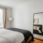 Rent 2 bedroom apartment of 43 m² in Paris