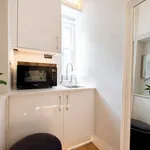 Rent 1 bedroom apartment of 398 m² in London