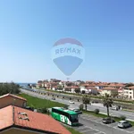 Affitto 4 camera appartamento di 50 m² in Viareggio