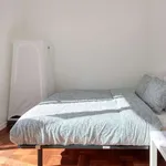 Rent a room in lisbon