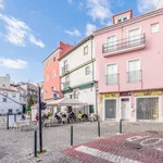 Rent a room of 150 m² in Lisboa