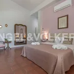 Rent 11 bedroom house of 402 m² in Sant'Elpidio a Mare