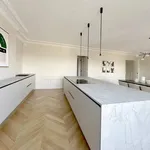 Rent 6 bedroom apartment of 212 m² in Paris