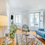 Rent 2 bedroom apartment of 700 m² in Lisbon