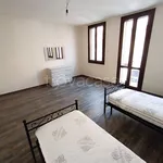 Rent 4 bedroom apartment of 100 m² in Adria