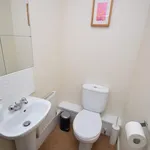 Rent 4 bedroom flat in Wales