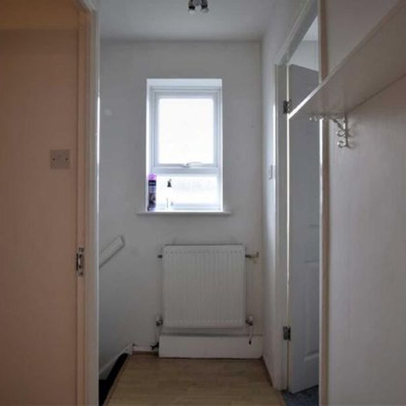 Maisonette to rent in Parker Avenue, Tilbury RM18