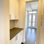 Appartement de 2970 m² avec 3 chambre(s) en location à Richmond Hill (South Richvale)