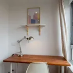 Rent a room of 200 m² in lisbon