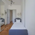 Rent a room in lisbon