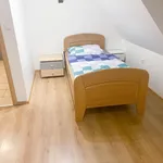 Miete 3 Schlafzimmer wohnung von 1076 m² in Duisburg