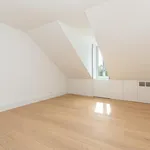 Rent 3 bedroom apartment of 212 m² in Lisbon