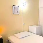 Rent 4 bedroom apartment in Rome