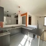 Rent 4 bedroom apartment of 90 m² in Metz