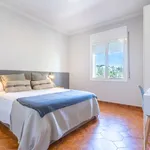 Rent 4 bedroom apartment of 12 m² in Barcelona