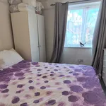 Rent 3 bedroom flat in London