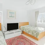 Rent 4 bedroom flat in Yorkshire And The Humber