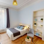 Rent a room of 194 m² in Paris