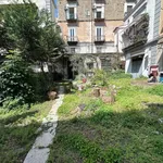 Affitto 2 camera appartamento di 119 m² in Napoli