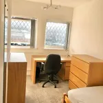 Rent 4 bedroom house in Coventry