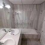 Rent 3 bedroom apartment of 126 m² in  Sevilla