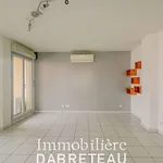 Appartement de 91 m² avec 4 chambre(s) en location à Villeurbanne