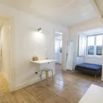 Rent 2 bedroom apartment in Lisbon