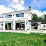 Rent 5 bedroom house of 1130 m² in Marbella