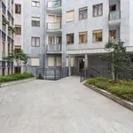 Rent 1 bedroom apartment of 45 m² in milan