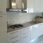 Rent 3 bedroom apartment of 90 m² in Desenzano del Garda