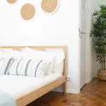 Rent 3 bedroom apartment in lisbon