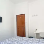 Rent a room in lisbon