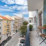 Rent 4 bedroom apartment of 130 m² in lisbon