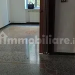 Rent 4 bedroom apartment of 105 m² in Genoa