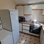 Rent 3 bedroom flat in East Midlands