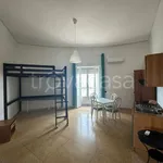 Rent 1 bedroom apartment of 25 m² in Napoli