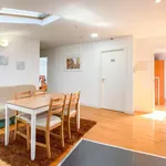 Rent a room of 85 m² in lisbon