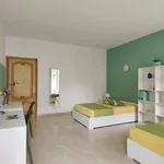 Rent a room in milan