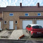 Rent 3 bedroom house of 800 m² in Perwez