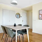 Rent 2 bedroom apartment of 70 m² in Lisbon