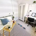 Rent 3 bedroom apartment in Madrid